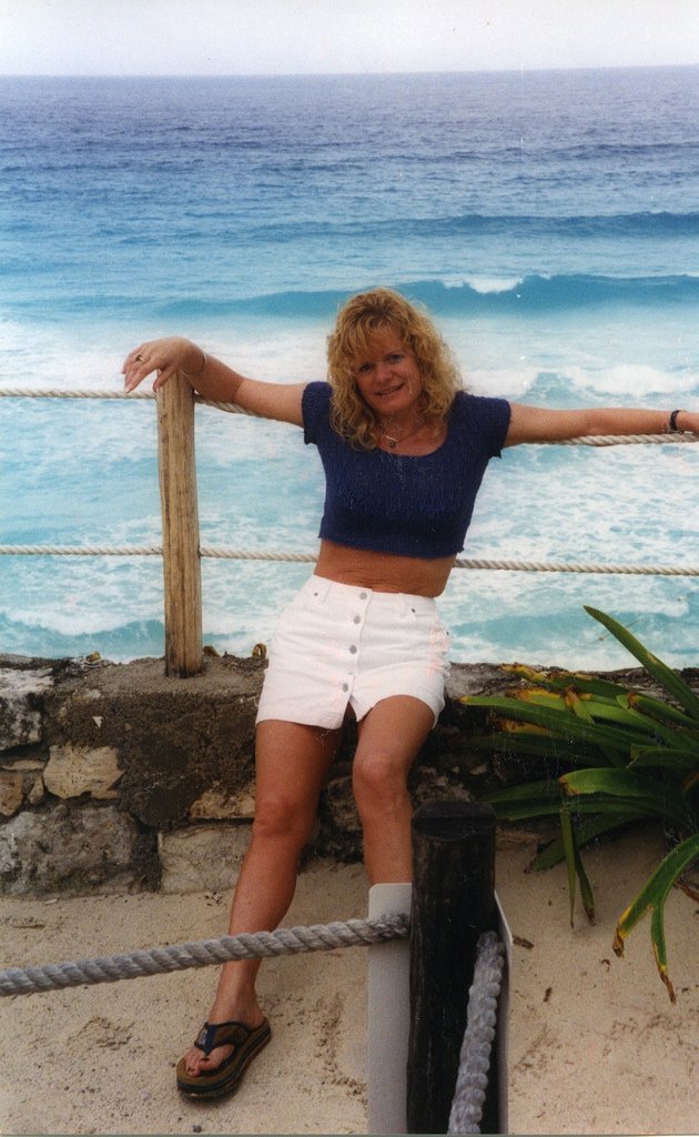 Lind@ M@c., Gmilf from Ca1ifornia #SY8H983J