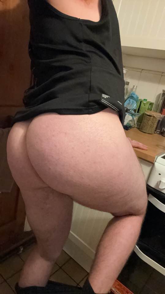 Gay slut wants to become a webfamous men with his little dick. Help him out. Save & Repost #XkjoIxoE