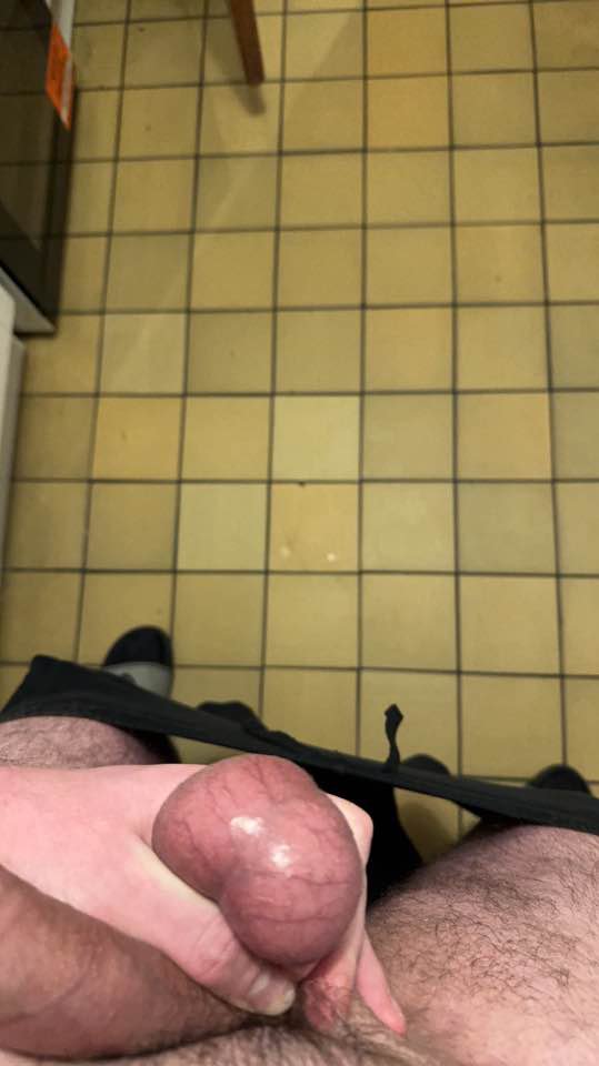 Gay slut wants to become a webfamous men with his little dick. Help him out. Save & Repost #eRYxHsTT