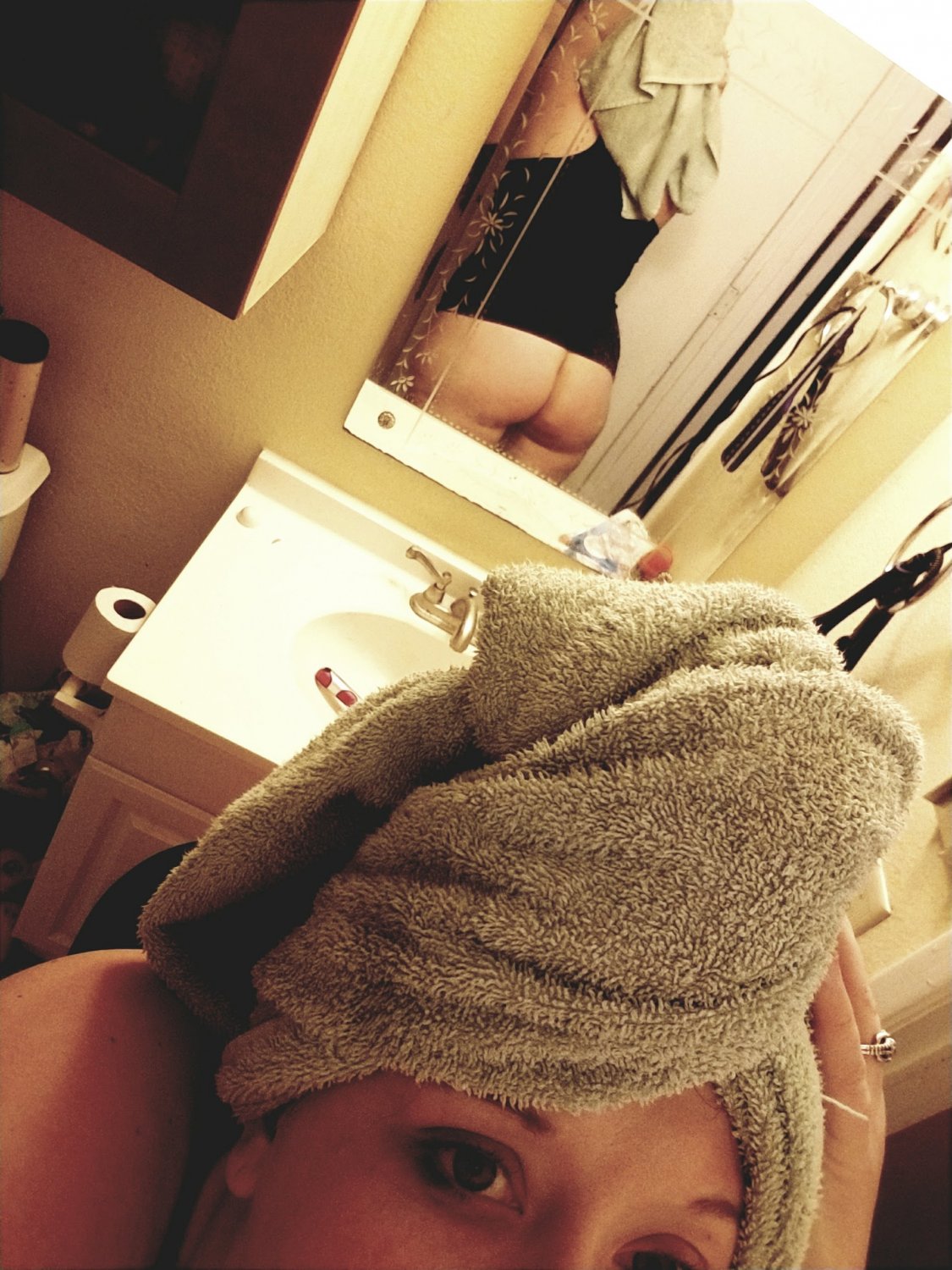 Ashlyn sent by cuck - Sent yours on Kik ElVatoLoko97 #yNR1CvbT